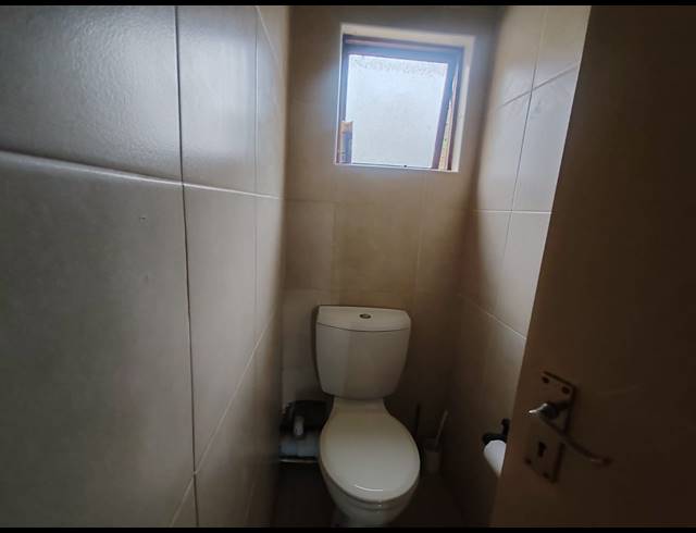 3 BEDROOM FLAT TO LET IN SOUTHGATE